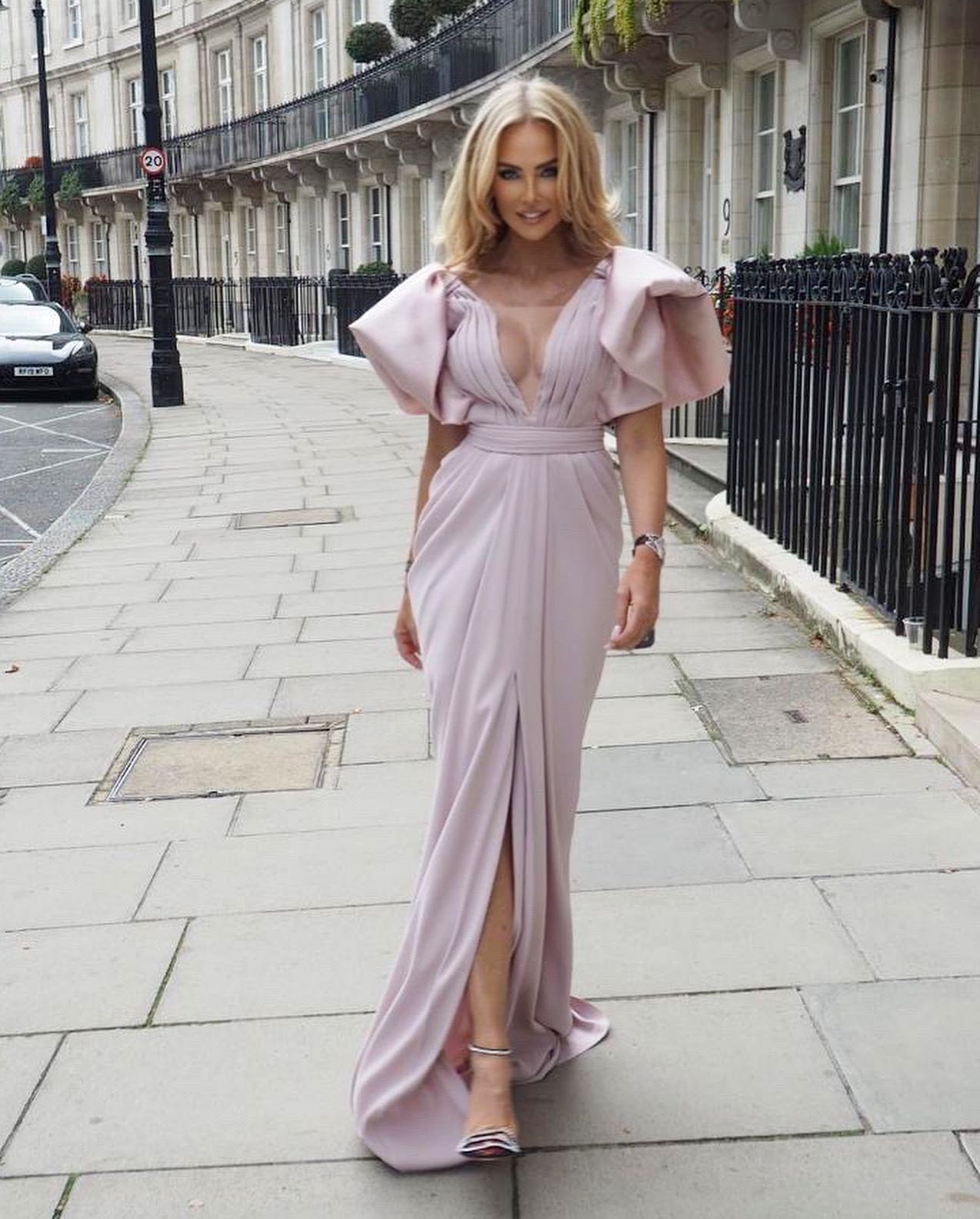 Amanda Caroline Cronin in a dusty pink Gaby Charbachy gown